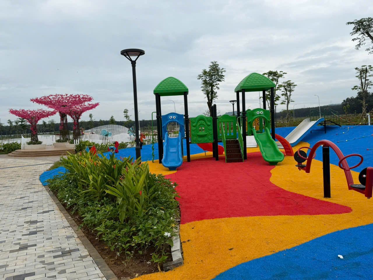 Hình ảnh tiến độ dự án The Link City Kim Oanh: khu vui chơi trẻ em